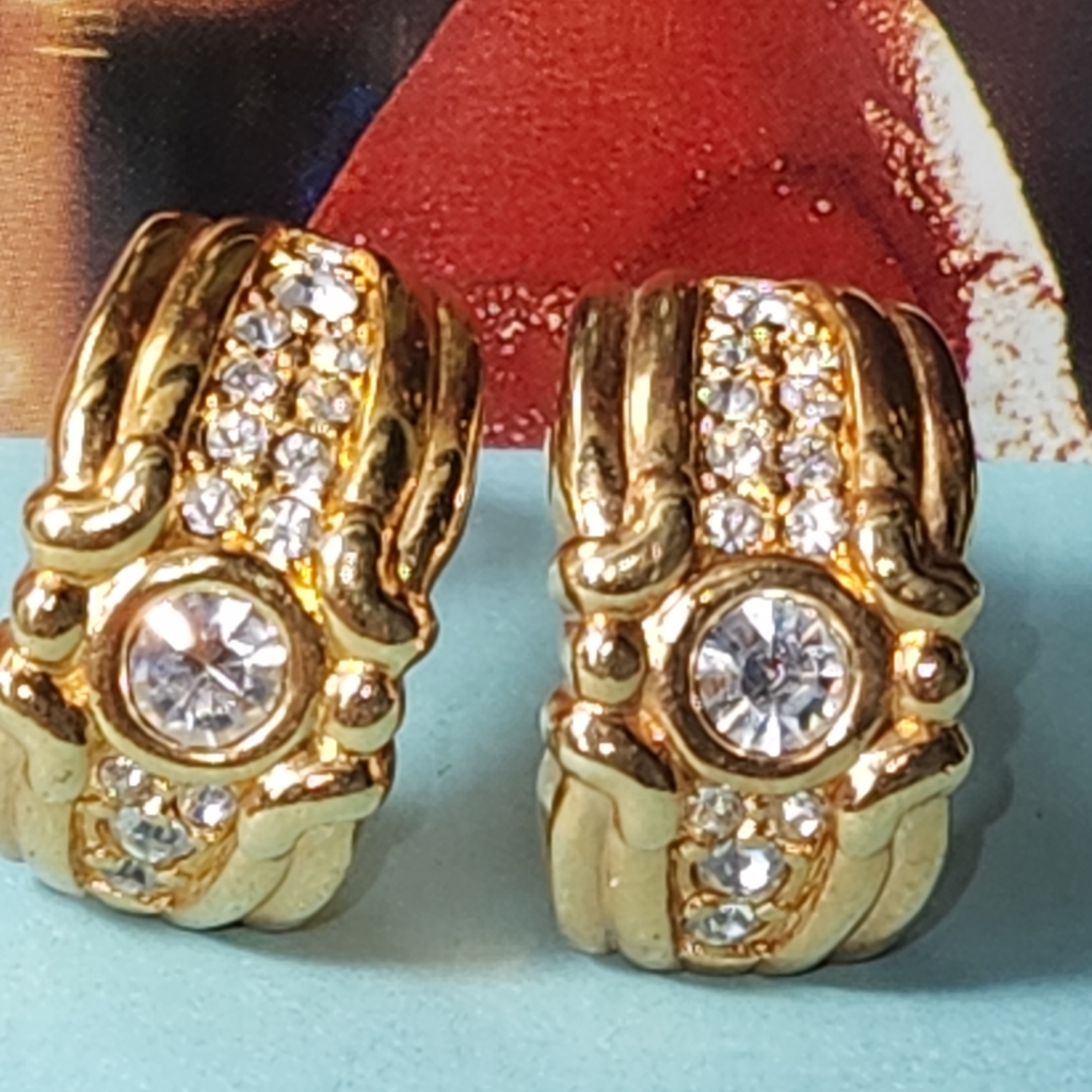 #2191, Swarovski Signed Vintage Clip Earrings, Precious Crystal